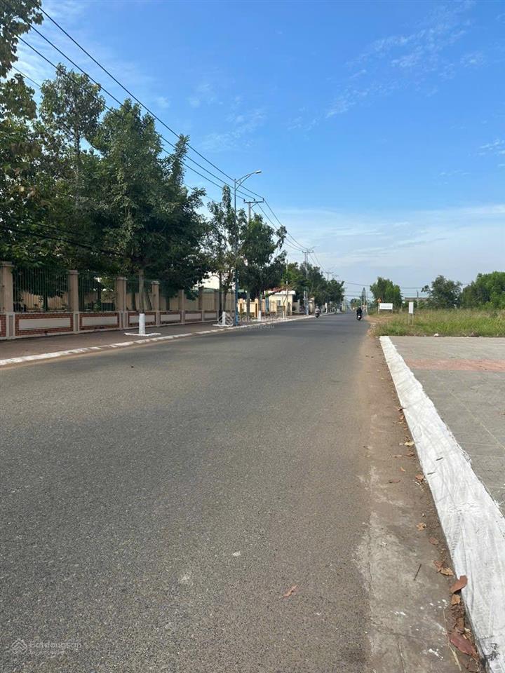 Bán đất trung tâm xã đất đỏ, tp hcm