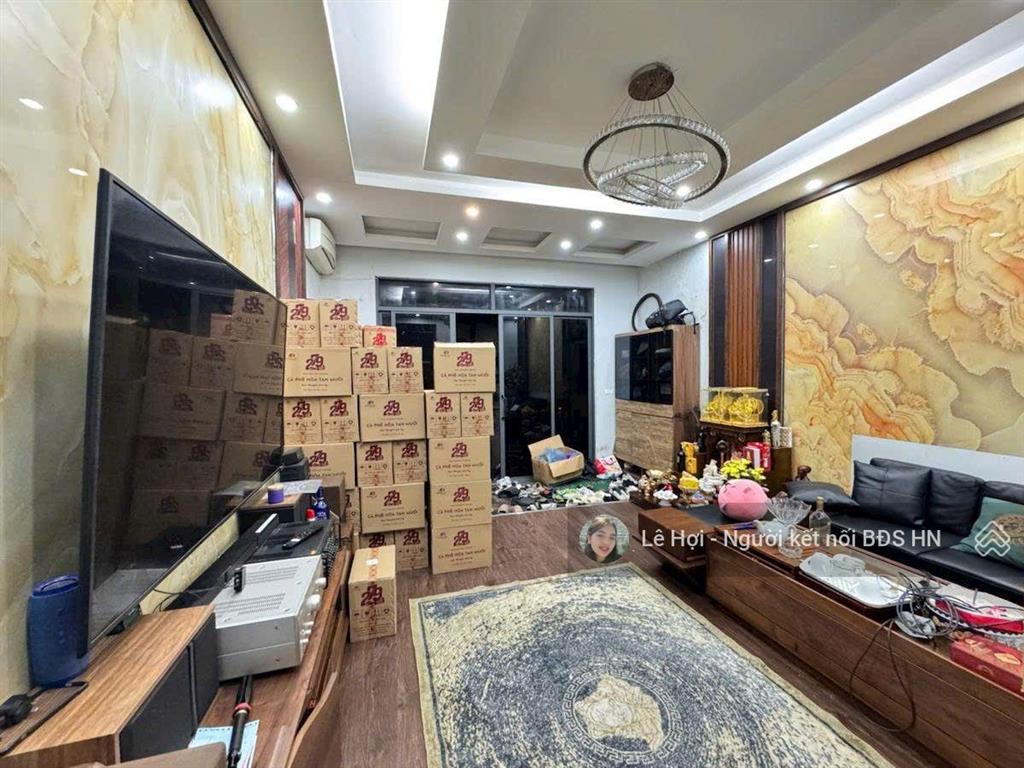 Gấp! tài chính 17 tỷ sở hữu nhà pháo đài láng 64m2*4t, gần phố, sát oto, dân xây kiên cố, sđcc
