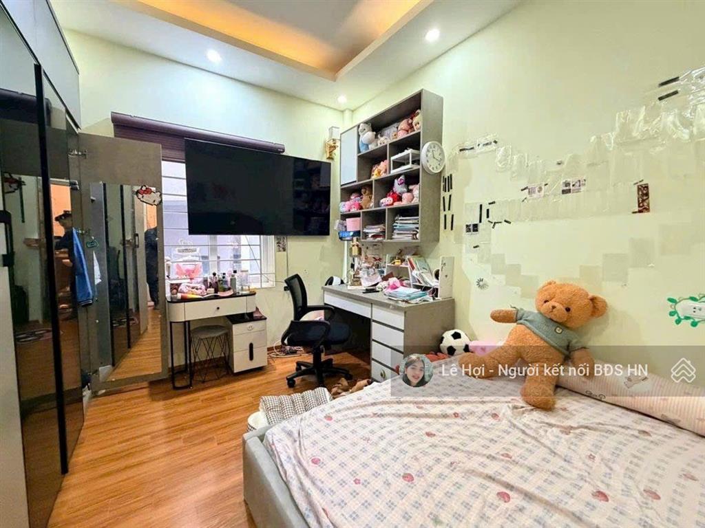 Giá đầu tư, nhà đẹp dân xây phố phạm ngọc thạch  đống đa. 48m2 * 5 tầng, gần phố, khu dân trí cao.