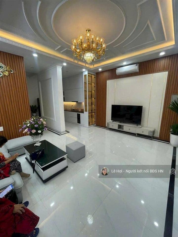 Bán tòa nhà 7 tầng phố chùa bộc, đống đa. dt 58m2, thang máy, gần phố, ngõ thông, khu dân trí cao.