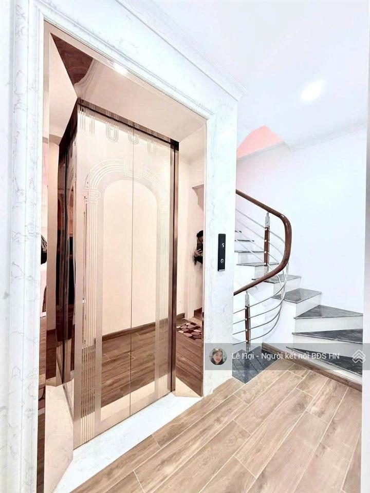 Bán tòa nhà 7 tầng phố chùa bộc, đống đa. dt 58m2, thang máy, gần phố, ngõ thông, khu dân trí cao.