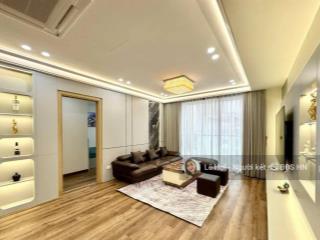 Bán tòa 7 tầng  thang máy, phố tôn thất tùng, đống đa. dt58m2, gần phố, ngõ thông, khu dân trí cao