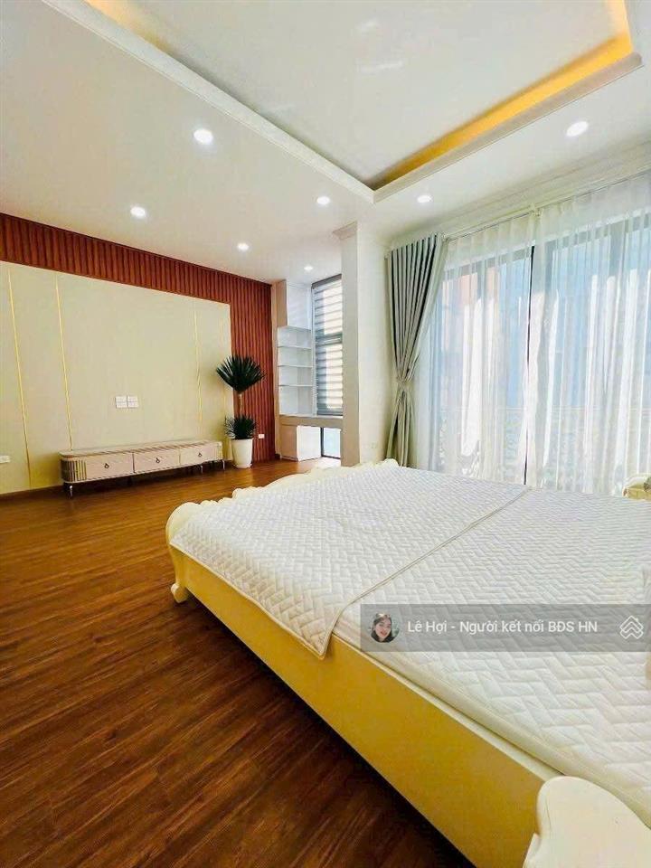 Bán tòa 7 tầng  thang máy, phố tôn thất tùng, đống đa. dt58m2, gần phố, ngõ thông, khu dân trí cao