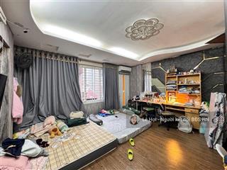 Gấp! tài chính 17 tỷ sở hữu nhà pháo đài láng 64m2*4t, gần phố, sát oto, dân xây kiên cố, sđcc