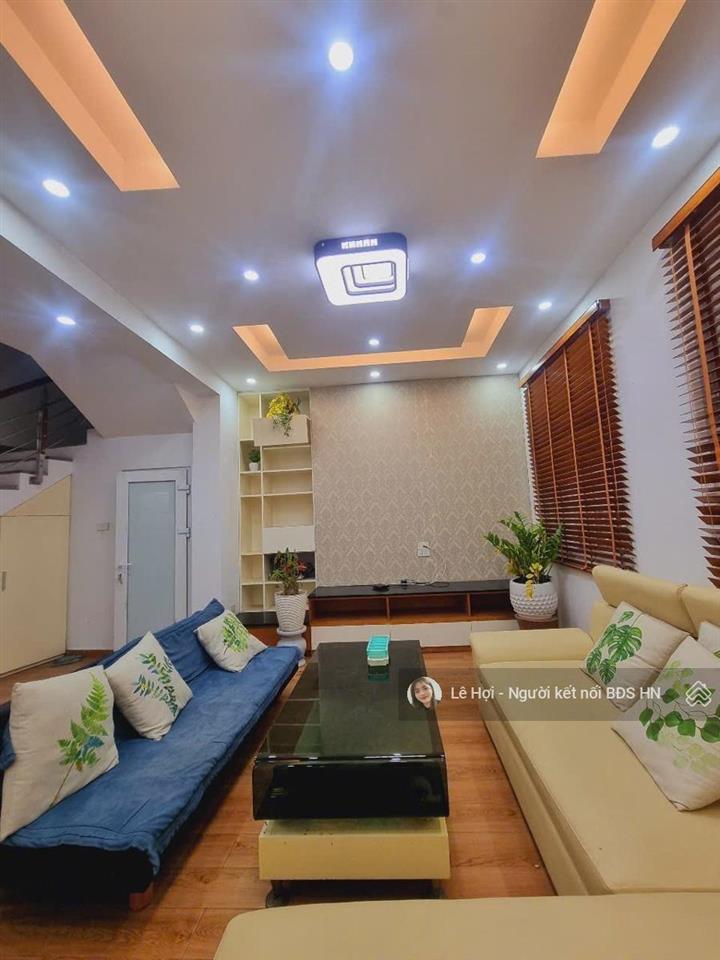 Gấp ! bán căn nhà lô góc phố chùa bộc diện tích khủng 62m2 * 4 tầng, oto tránh, gần phố kinh doanh.