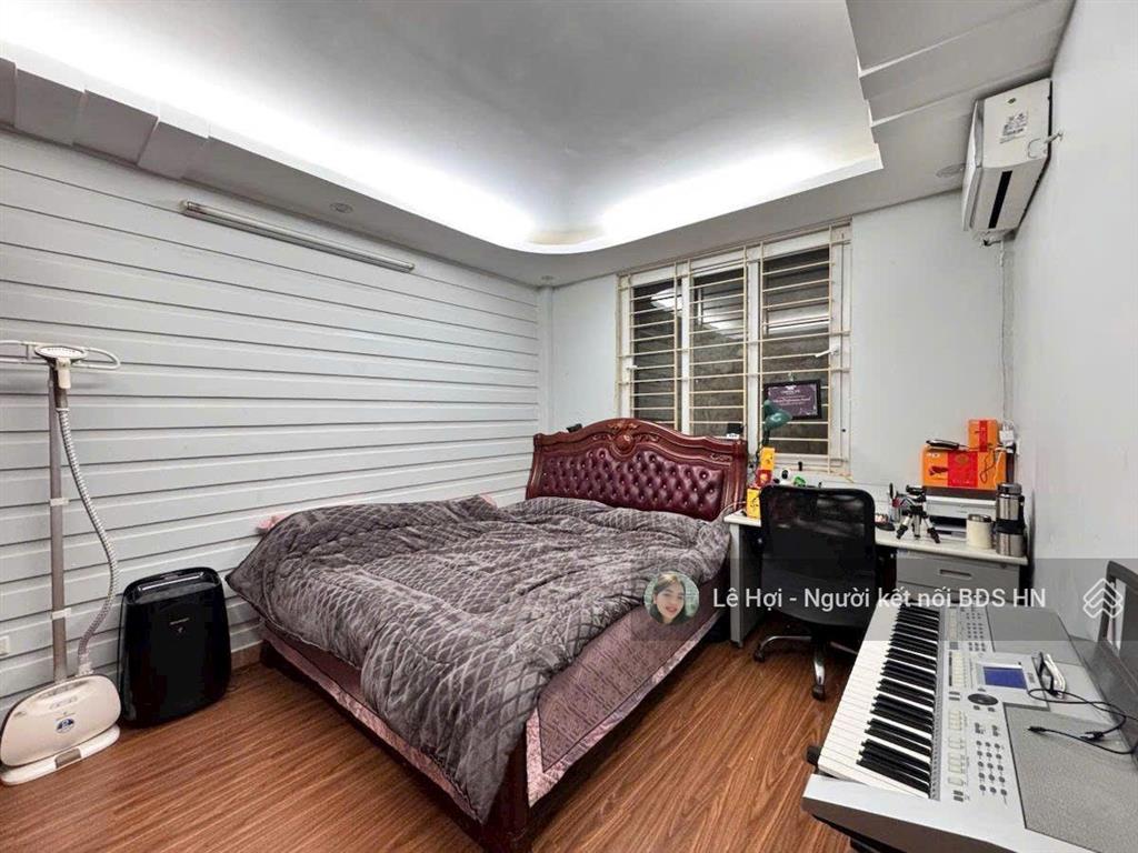 Gấp! tài chính 17 tỷ sở hữu nhà pháo đài láng 64m2*4t, gần phố, sát oto, dân xây kiên cố, sđcc