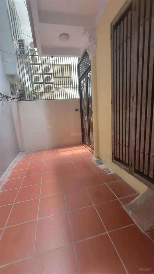 Siêu đẹp, cát linh  đống đa, nhà mới 50m2 * 6 tầng, thang máy, full nội thất, gần phố về ở ngay