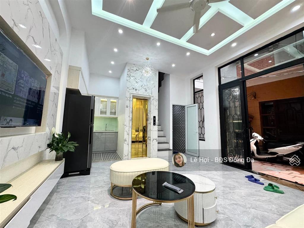 Chỉ 10 tỷ  oto đỗ cổng, đê la thành  đống đa 38m2 * 6 tầng, thang máy, chỉ 10m ra phố.