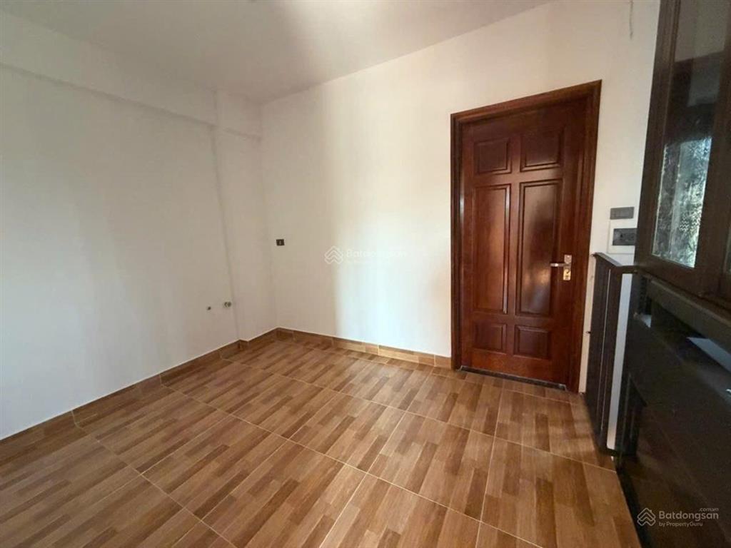 Chỉ hơn 14 tỷ sở hữu nhà khâm thiên, đống đa. dt 56m² * 6 tầng, thang máy, mặt tiền 5.6m đẹp xinh
