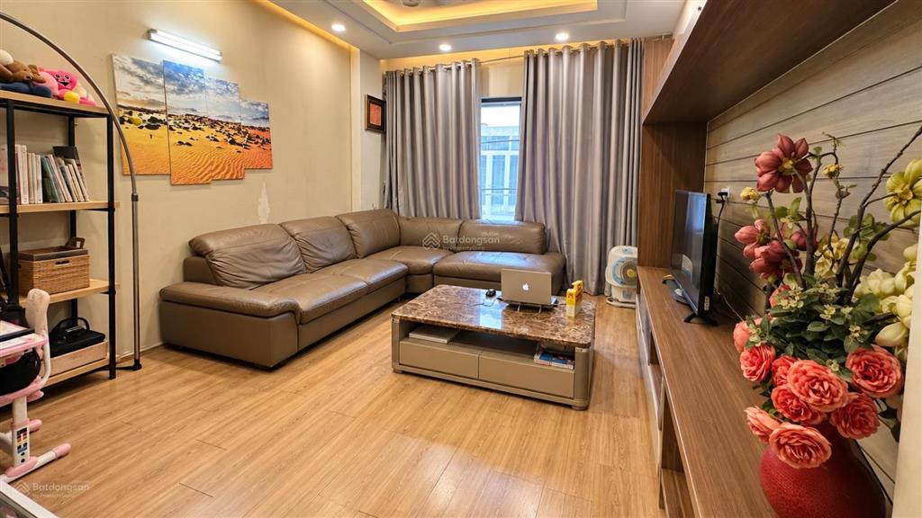 Nhà hxh 4 tầng ở hoàng diệu 2, 55m2, view đẹp, nhiều tiện ích