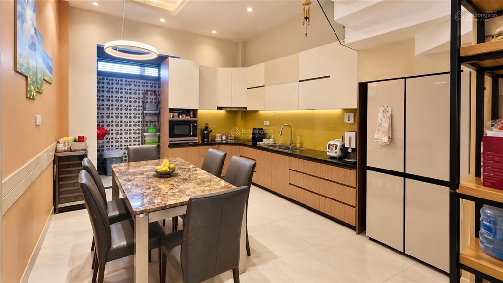 Nhà hxh 4 tầng ở hoàng diệu 2, 55m2, view đẹp, nhiều tiện ích