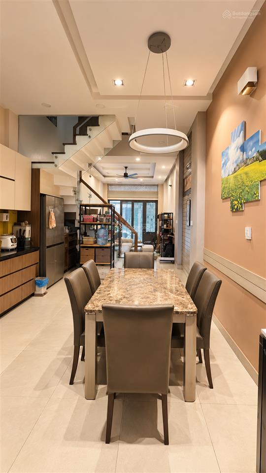 Nhà hxh 4 tầng ở hoàng diệu 2, 55m2, view đẹp, nhiều tiện ích