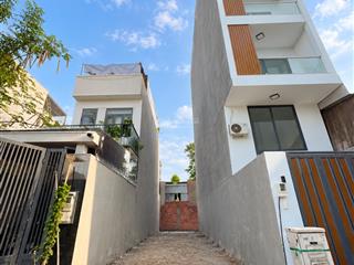 Đất hxh cách phạm văn đồng 100m chỉ 6.6ty