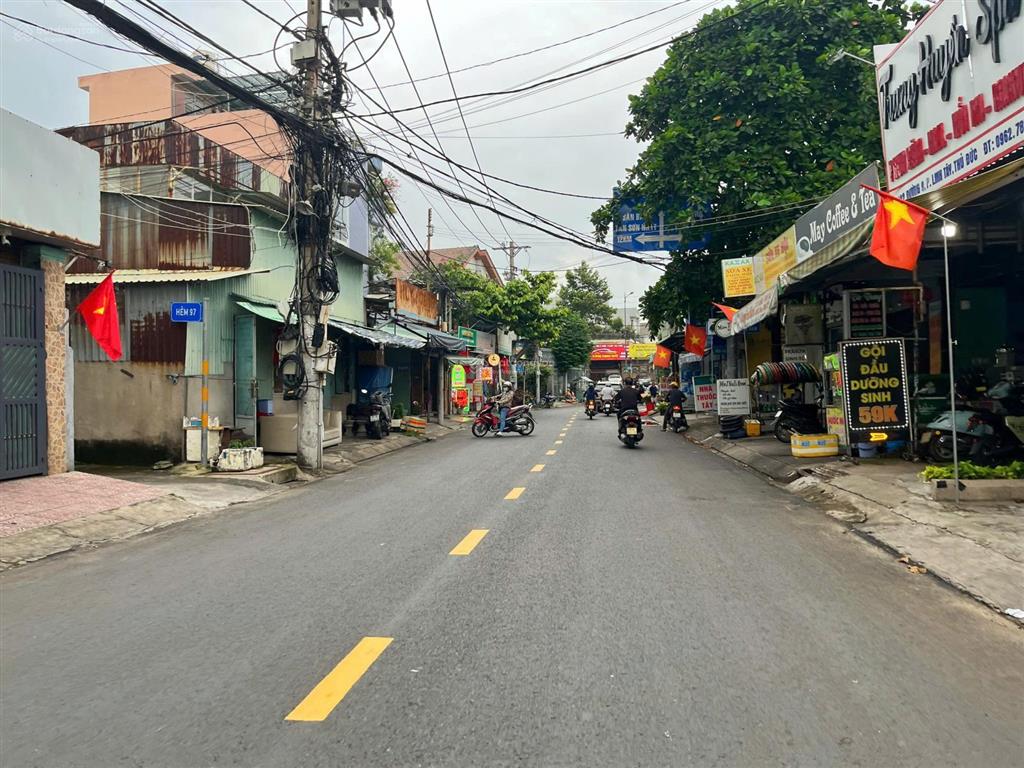 Nhà diện tích sử dụng lớn đường số 9, linh tây