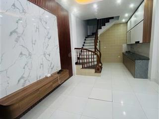 Bán gấp nhà 33m 4 tầng tổ 8 yên nghĩa 5,05 tỷ ctl