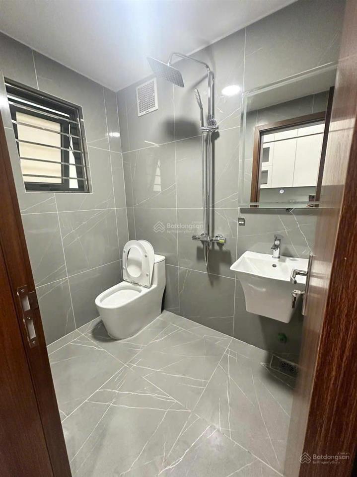 Bán cc 2pn, 1wc, nhỉnh 4 tỷ, 50m2 ở tòa n2b hoàng minh giám, nhân chính, q. thanh xuân, hn