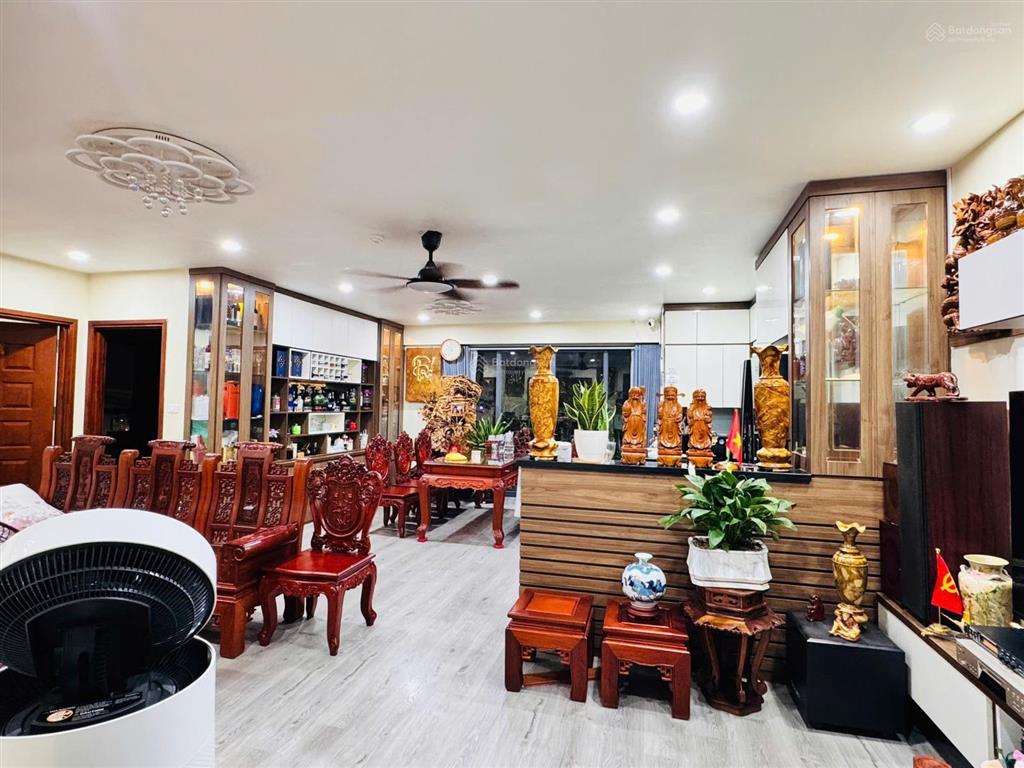 Bán cc đẹp xuất sắc 120m2, 3pn, 2wc tại khu nhà ở cao tầng 102 trường chinh, đống đa, 12.2 tỷ vnd