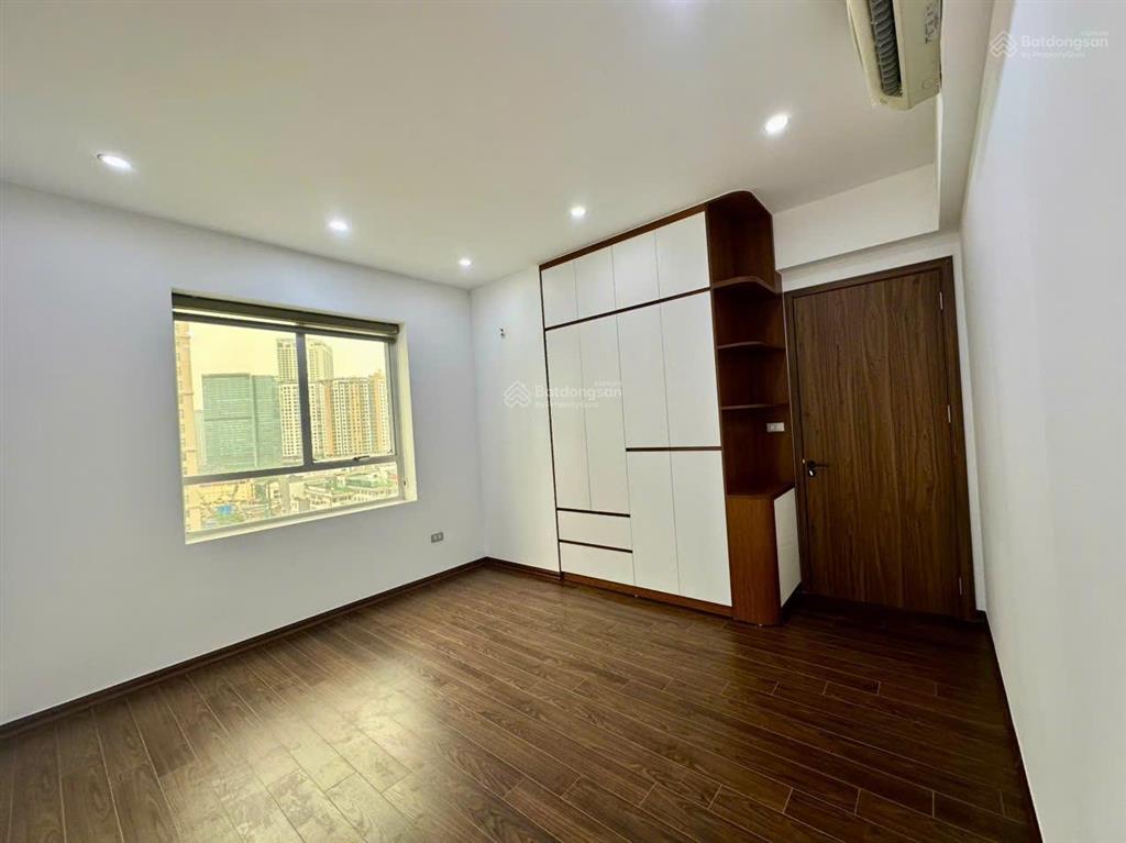 Bán gấp căn hộ cc 90m2 tại n09 thành thái, dịch vọng, cầu giấy, hà nội, giá nhỉnh 8 tỷ.