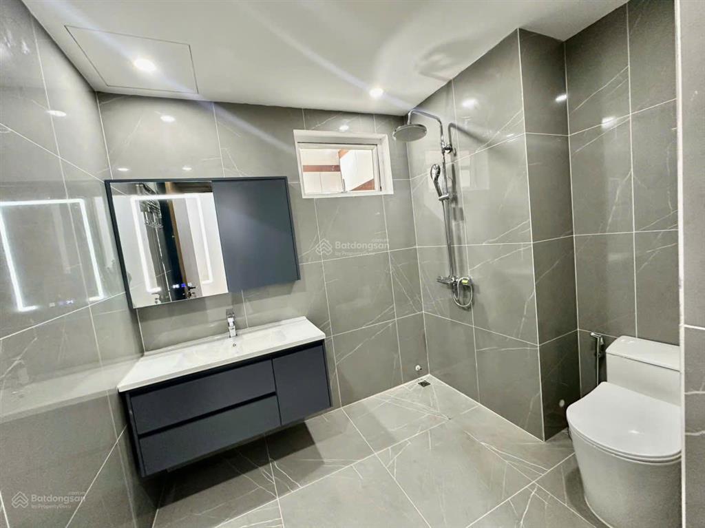 Bán gấp căn hộ cc 90m2 tại n09 thành thái, dịch vọng, cầu giấy, hà nội, giá nhỉnh 8 tỷ.