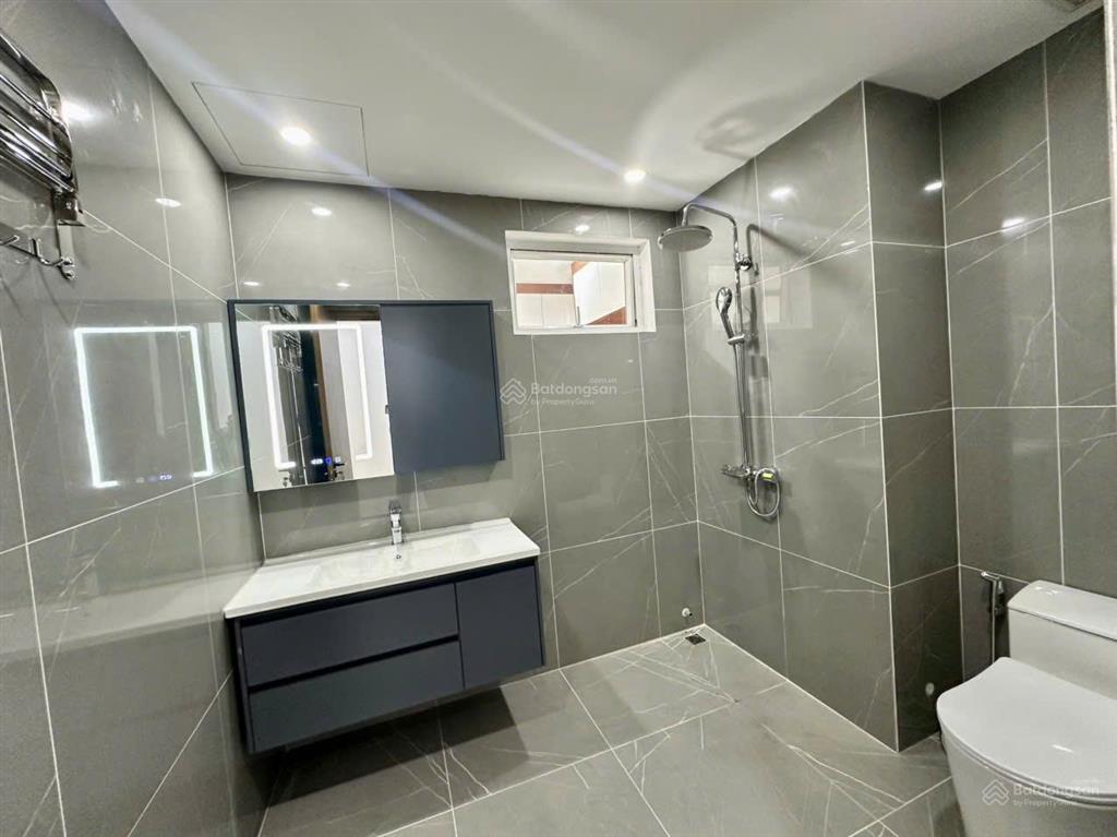 Bán gấp căn hộ cc 90m2 tại n09 thành thái, dịch vọng, cầu giấy, hà nội, giá nhỉnh 8 tỷ.
