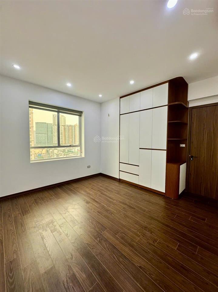 Bán gấp căn hộ cc 90m2 tại n09 thành thái, dịch vọng, cầu giấy, hà nội, giá nhỉnh 8 tỷ.
