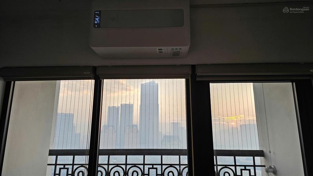 Bán cc 4pn, 2wc ở trung yên plaza, số 1 trung hòa  yên hòa  hn. giá 16 tỷ, 192m2, view đẹp.