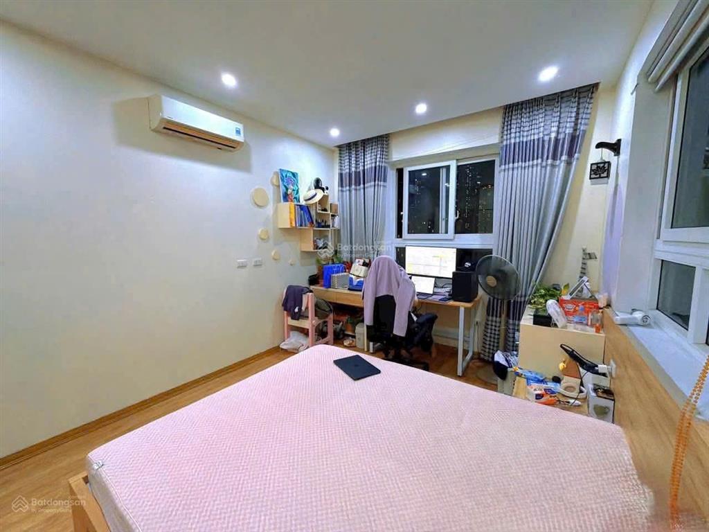 Bán cc 3pn, 68m2 tại b6b nam trung yên  yên hòa  hn. giá ưu đãi 4,9 tỷ vnđ.