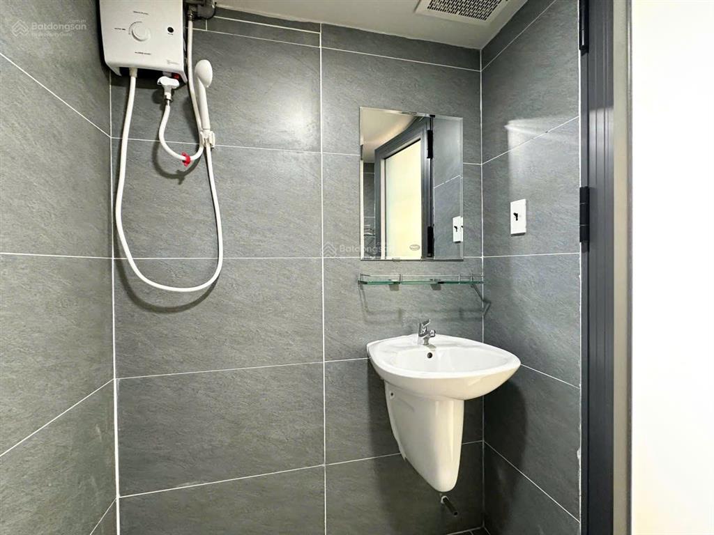 Khai trương căn hộ 2pn/1pn ban công ngay sân bay tân sơn nhất  vòng xoay lăng cha cả tân bình