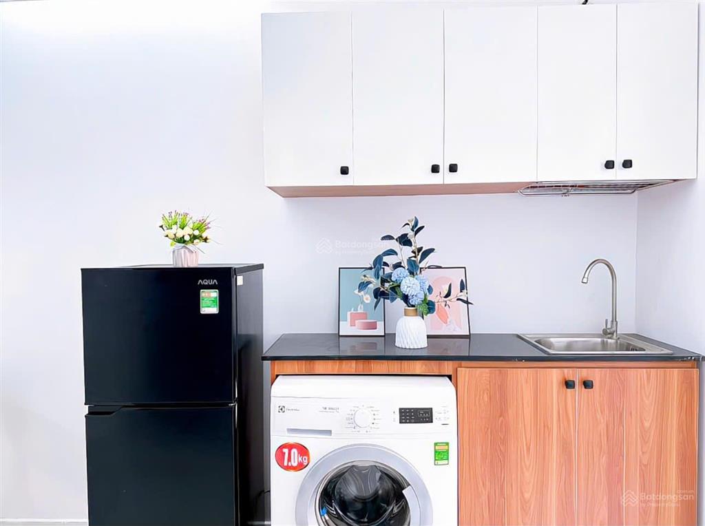 Căn hộ 2pn vừa trống lại gần lotte cộng hòa  nhà ga t3  vòng xoay lăng cha cả  hoàng hoa thám