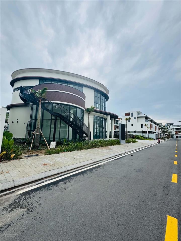 Chính chủ cần bán cắt lỗ gấp bt song lập meyhomes capital phú quốc