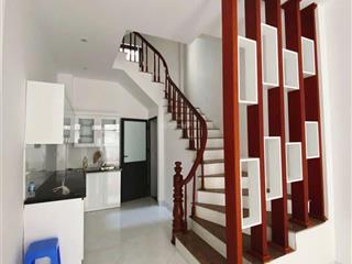 Cần cho thuê nhà riêng ngõ xuân la, tây hồ mới đẹp