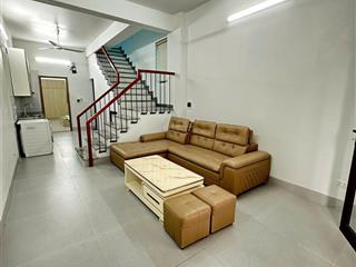 Cho thuê nhà lạc long quân 2 tầng 3 ngủ 90m2 sang xịn mịn giá 15tr