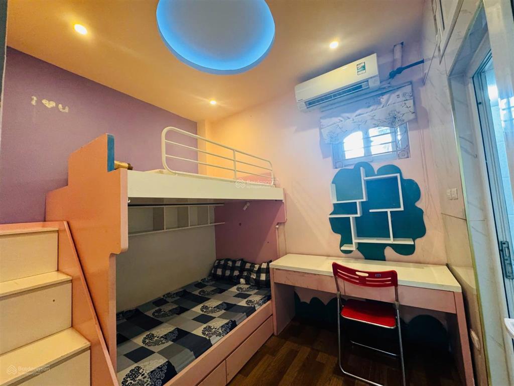 Cho thuê tập thể t5 hào nam 70m2 2 ngủ full đồ 10tr