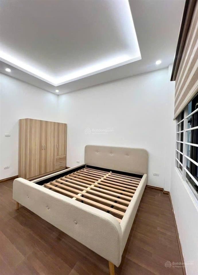 Cho thuê nhà lạc long quân 13tr 3 ngủ, full đồ