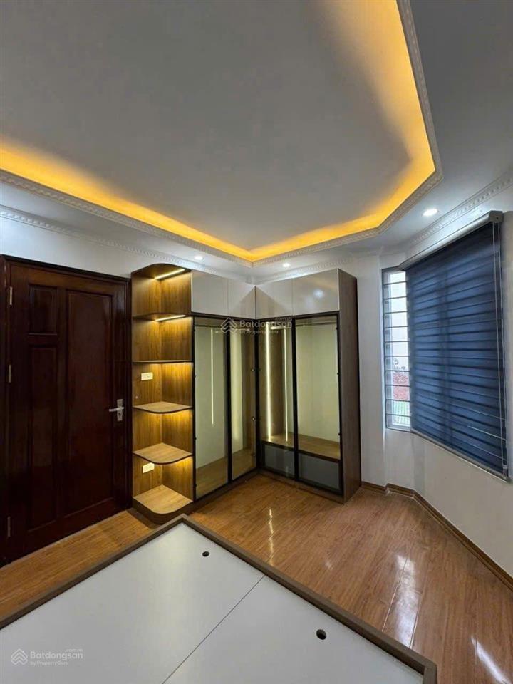 Cho thuê nhà 404 kim giang 5 tầng 5 phòng ngủ, full đồ 16tr/th