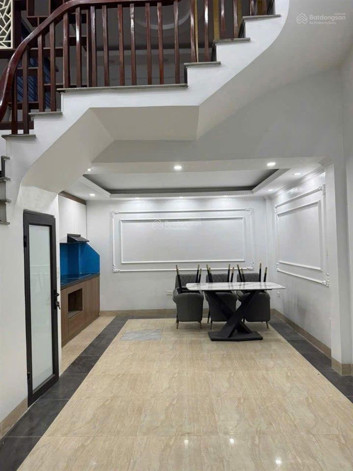 Cho thuê nhà 404 kim giang 5 tầng 5 phòng ngủ, full đồ 16tr/th