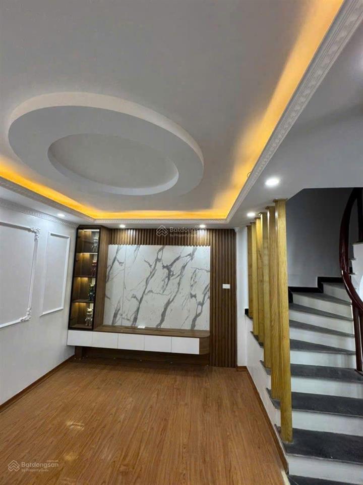 Cho thuê nhà 404 kim giang 5 tầng 5 phòng ngủ, full đồ 16tr/th