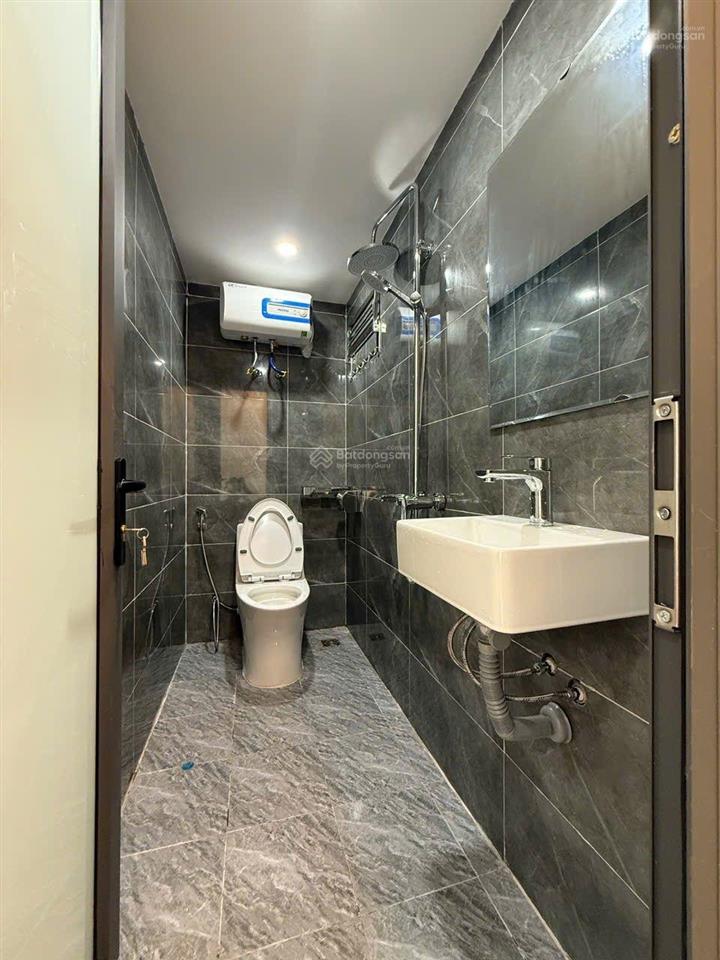 Cho thuê nhà tập thể tầng 2 nguyễn công trứ 80m2, 3 ngủ 2wc full đồ 12,5tr