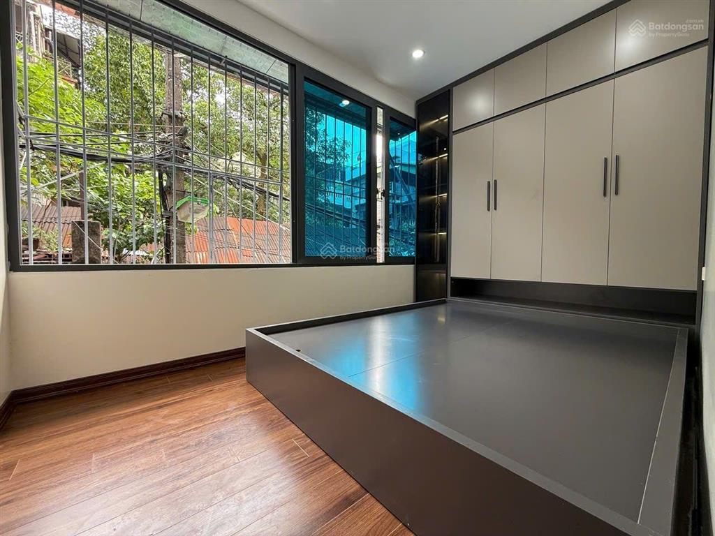 Cho thuê nhà tập thể tầng 2 nguyễn công trứ 80m2, 3 ngủ 2wc full đồ 12,5tr