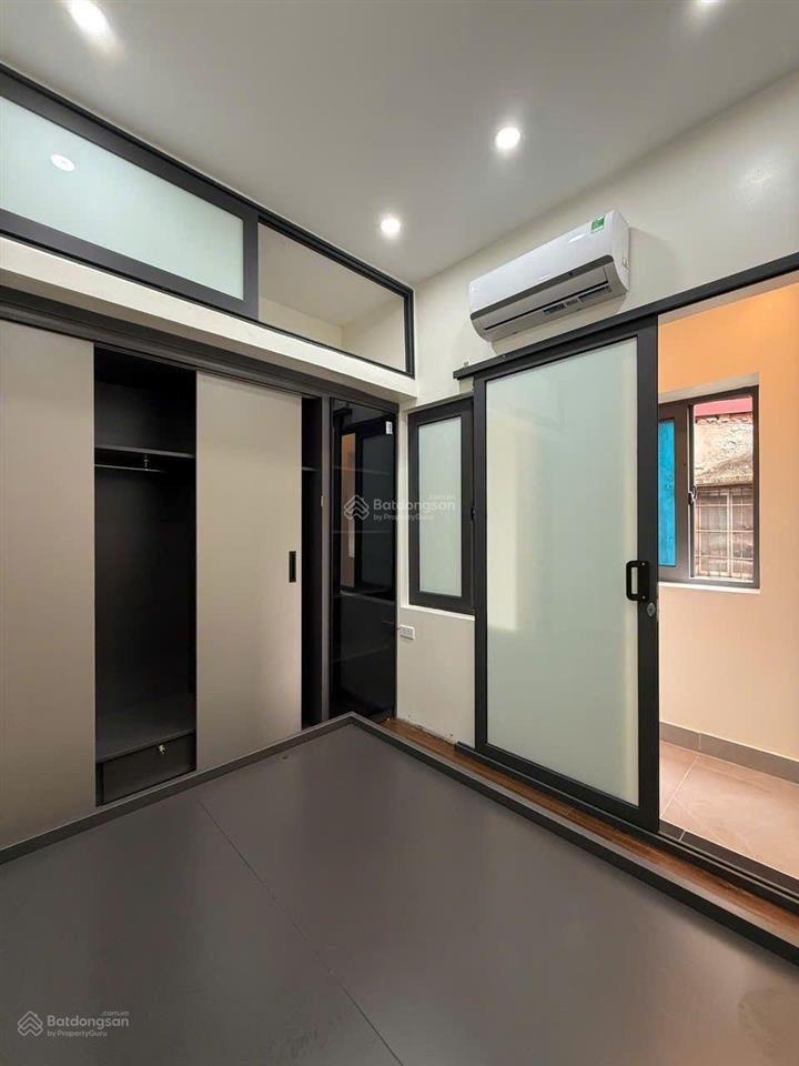 Cho thuê nhà tập thể tầng 2 nguyễn công trứ 80m2, 3 ngủ 2wc full đồ 12,5tr