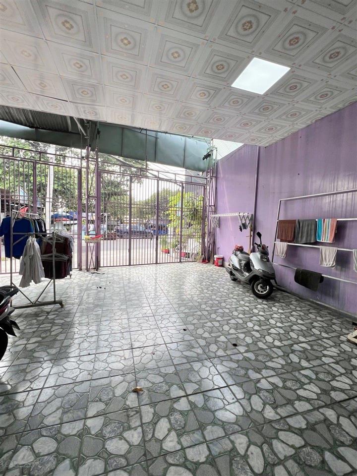 Mặt tiền kinh doạn vành đai trong  130m2 sát aoen bình tân  đường trước nhà 20m