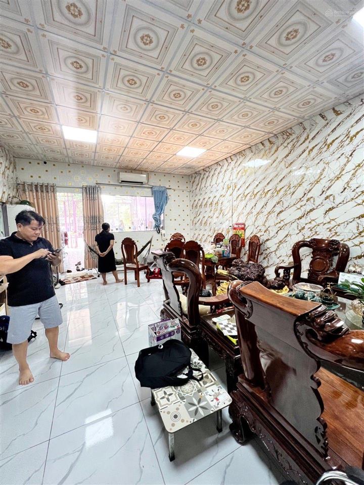 Mặt tiền kinh doạn vành đai trong  130m2 sát aoen bình tân  đường trước nhà 20m