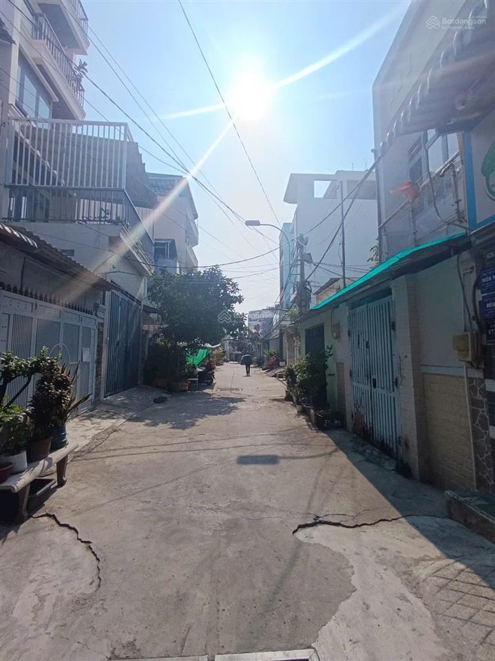 Đất giá rẻ đi hẻm 172 an dương vương vào 100m phường phú định quận 8