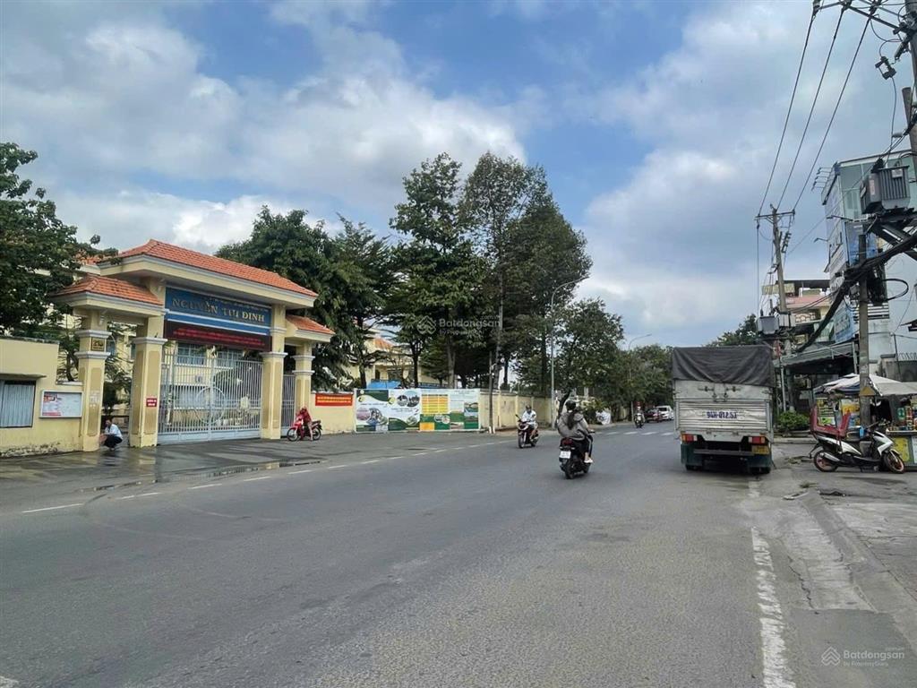 Đất giá rẻ đi hẻm 172 an dương vương vào 100m phường phú định quận 8