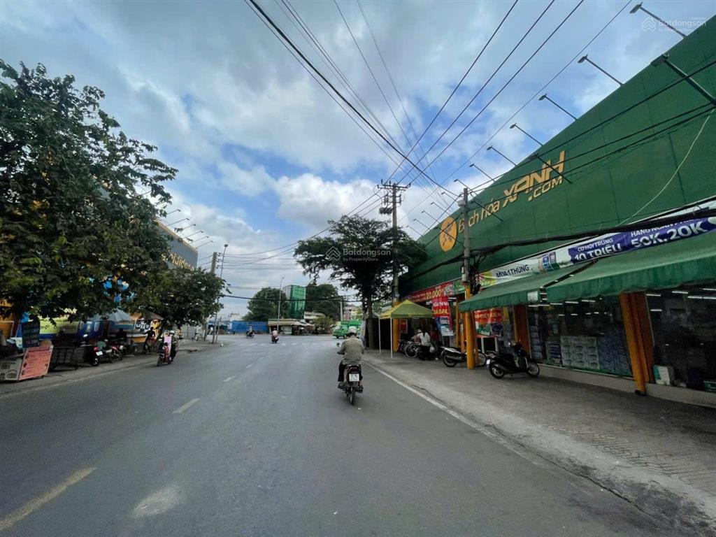 Đất giá rẻ đi hẻm 172 an dương vương vào 100m phường phú định quận 8