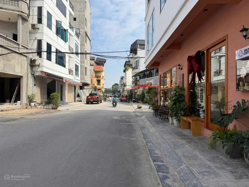 Bán nhà mặt tiền 8m ngõ 26 thượng thanh, việt hưng, 88m2, ô tô vào nhà, gần 3 trường học
