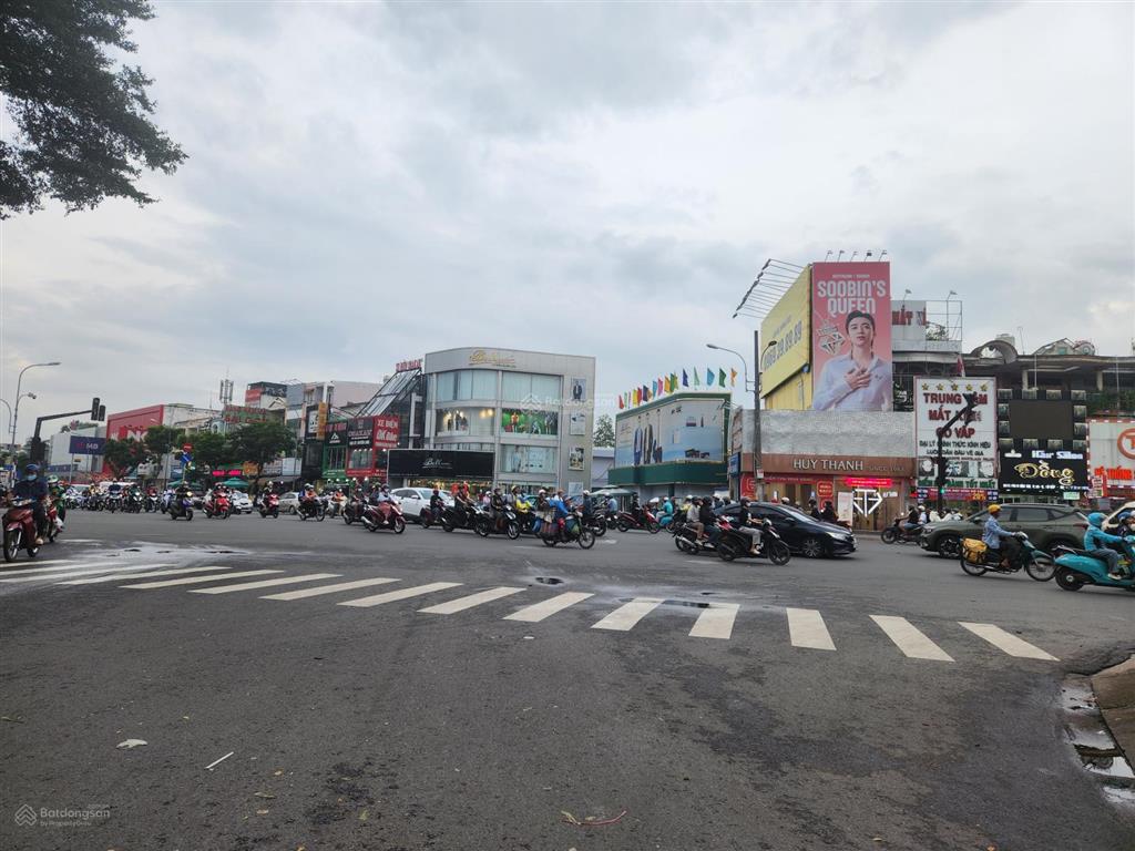 Hxh 656 quang trung p11, gần hạnh thông tây. 6mx16m cn 96m2 vuông vức xây mới 5 tầng