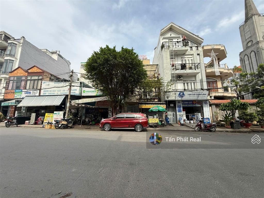 Mtkd trần bá giao gần dương quảng hàm, dt vuông vức 4mx19m=76m2. 1 trệt 2 lầu st kiên cố!