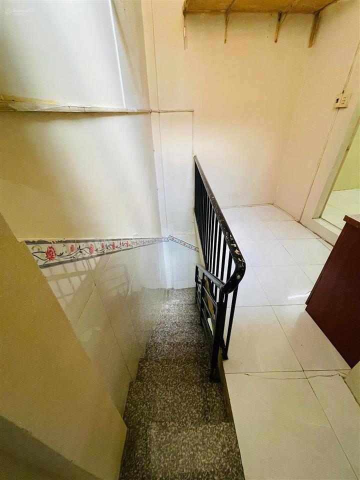 1/ sát mặt tiền trương đăng quế, p3  gần phạm văn đồng  chỉ 2,95 tỷ  2pn 2wc