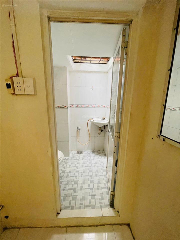 1/ sát mặt tiền trương đăng quế, p3  gần phạm văn đồng  chỉ 2,95 tỷ  2pn 2wc